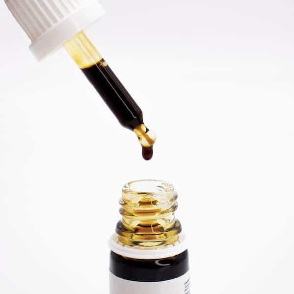 Composition de l'huile CBD 30% Full Spectrum Nobilis – 70% huile de graines de chanvre bio et 30% de CBD issu d’un crude contenant CBN, CBT, CBC – recommandée pour le stress, les angoisses et l'insomnie.